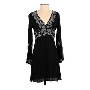 Cejon Dress LARGE Black Embroidered V-Neck Long Sleeve Knee Length Viscose Boho